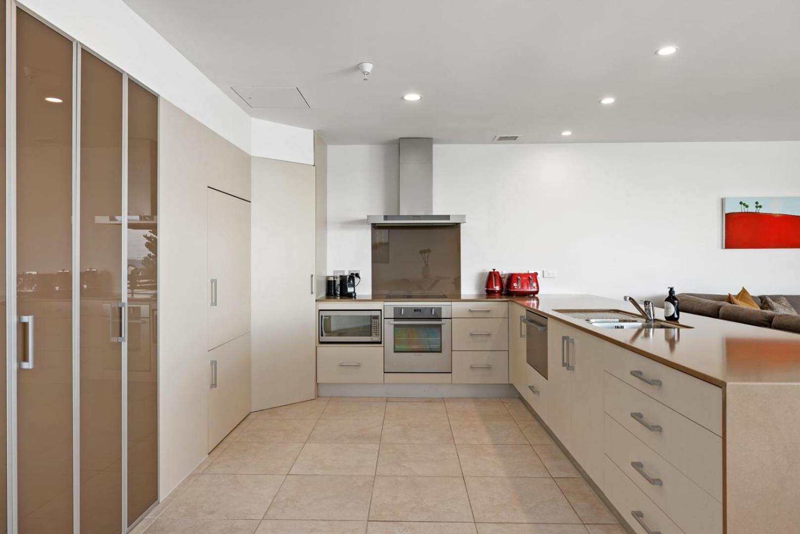 Oceanside Bliss - Absolute Beachfront - Uninterrupted Ocean Views With Pool Mount Maunganui Exterior photo